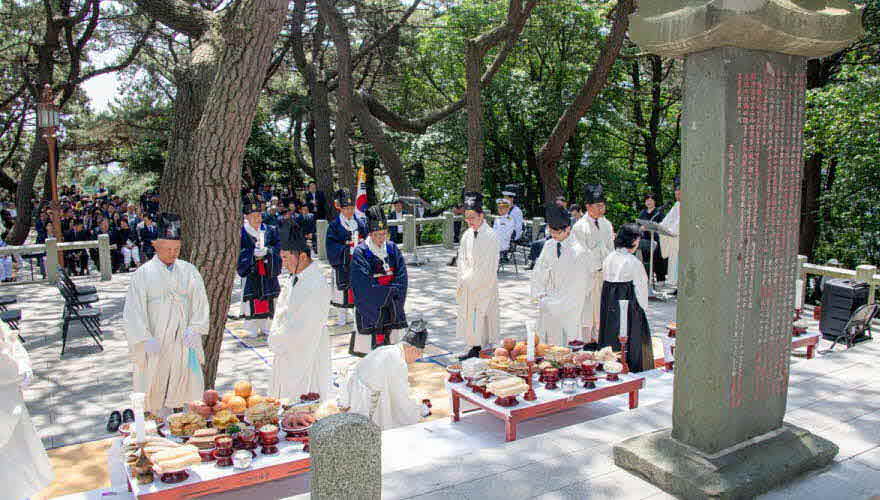 yoon_hs-hyangsa-0.jpg