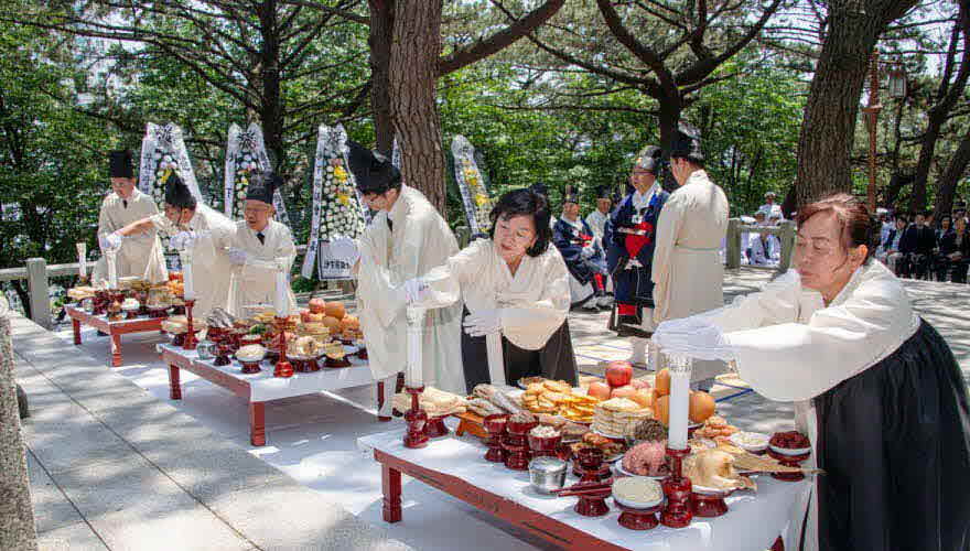 yoon_hs-hyangsa-2.jpg