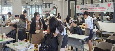 대광고 뷰티아트과 학생들,  당리동 어르신 대상 미용 봉사 펼쳐