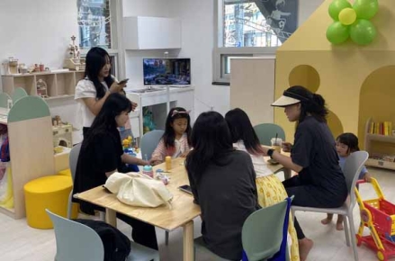 사하구 신평동 공동육아나눔터, 개소 두 달 만에 월 평균 170명 이용